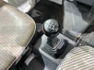 1999 Honda Acty Truck — White 4WD Kei Trucks, photo 11 of 21