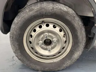 1999 Honda Acty Truck — White 4WD Kei Trucks, photo 18 of 28