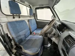 White 1999 Mitsubishi Minicab Truck 4WD kei truck for sale, stock KTD-0811 (photo 9)