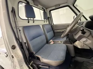 1999 Mitsubishi Minicab Truck — White 4WD Kei Trucks, photo 9 of 22