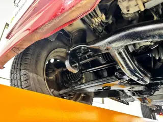 1999 Mitsubishi Minicab Truck — Red 4WD Kei Trucks, photo 19 of 27