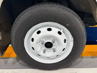 1999 Subaru Sambar Truck — White 4WD Kei Trucks, photo 16 of 28