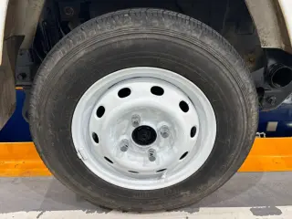 1999 Subaru Sambar Truck — White 4WD Kei Trucks, photo 17 of 28