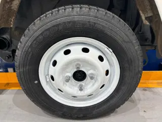 1999 Subaru Sambar Truck — White 4WD Kei Trucks, photo 18 of 28