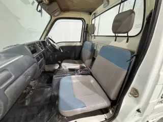 1999 Subaru Sambar Truck — White 4WD Kei Trucks, photo 12 of 28