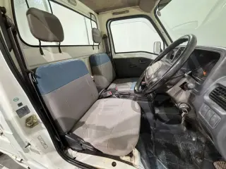 1999 Subaru Sambar Truck — White 4WD Kei Trucks, photo 11 of 28