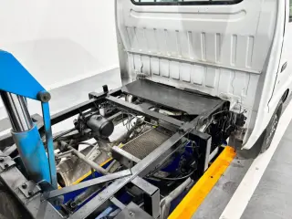 1999 Suzuki Carry Dump — White 4WD Kei Trucks, photo 6 of 30