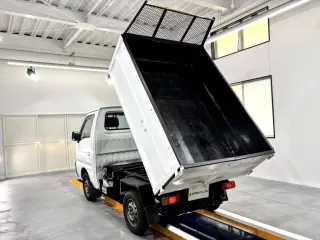 1999 Suzuki Carry Dump — White 4WD Kei Trucks, photo 3 of 30