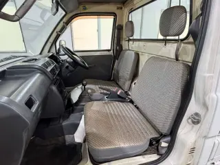 White 2000 Daihatsu Hijet Truck 4WD kei truck for sale, stock KTD-0830 (photo 9)