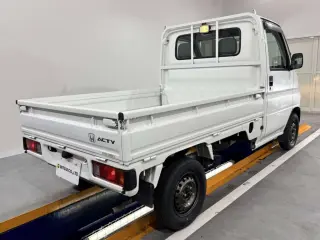 White 2000 Honda Acty Truck, 5-Speed Manual, imported kei truck, stock KTD-0832 (photo 4)