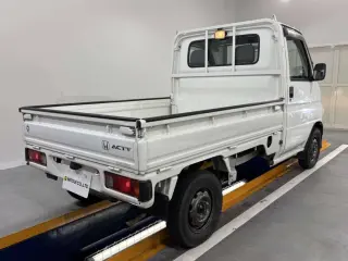 White 2000 Honda Acty Truck, 5-Speed Manual, imported kei truck, stock KTD-0836 (photo 4)