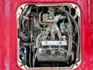 2000 Honda Acty Truck — Red 4WD Kei Trucks, photo 7 of 27