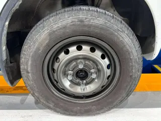 2000 Honda Acty Truck — White 4WD Kei Trucks, photo 16 of 27