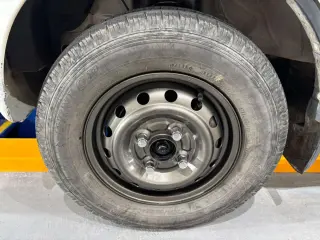 2000 Honda Acty Truck — White 4WD Kei Trucks, photo 19 of 27