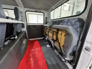 White 2000 Isuzu Elf Truck 2WD Japanese import for sale, stock KTD-0844 (photo 17)