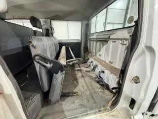 White 2000 Mazda Bongo Truck 2WD Japanese import for sale, stock KTD-0845 (photo 17)
