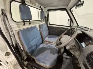 2000 Mitsubishi Minicab Truck — White 4WD Kei Trucks, photo 8 of 25