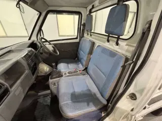 2000 Mitsubishi Minicab Truck — White 4WD Kei Trucks, photo 9 of 25