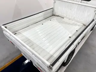 2000 Mitsubishi Minicab Truck — White 4WD Kei Trucks, photo 5 of 25