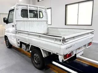 2000 Mitsubishi Minicab Truck — White 4WD Kei Trucks, photo 3 of 25