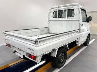 2000 Mitsubishi Minicab Truck — White 4WD Kei Trucks, photo 4 of 25
