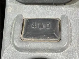2000 Mitsubishi Minicab Truck — Beige 4WD Kei Trucks, photo 13 of 24