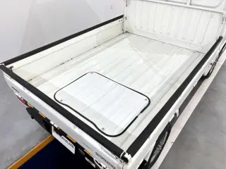2000 Subaru Sambar Truck — White 4WD Kei Trucks, photo 5 of 27