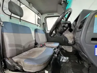 2000 Subaru Sambar Truck — White 4WD Kei Trucks, photo 10 of 29