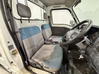 2000 Subaru Sambar Truck — White 4WD Kei Trucks, photo 11 of 27