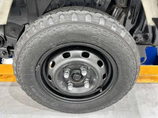 White 2000 Subaru Sambar Truck 4WD kei truck for sale, stock KTD-0859 (photo 17)