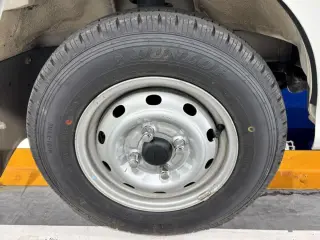 2001 Daihatsu Hijet Truck — White 2WD Kei Trucks, photo 13 of 24