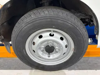 2001 Daihatsu Hijet Truck — White 4WD Kei Trucks, photo 14 of 25