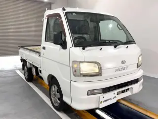 White 2001 Daihatsu Hijet Truck 4WD kei truck for sale, stock KTD-0866 (photo 1)