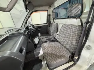 2001 Daihatsu Hijet Truck, Kei Truck / Mini Truck, right-hand drive Japanese import, stock KTD-0866 (photo 11)