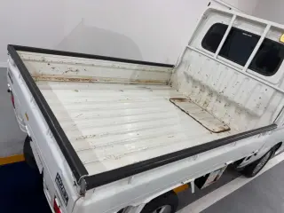 White 2001 Daihatsu Hijet Truck 4WD kei truck for sale, stock KTD-0866 (photo 5)