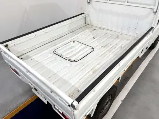 White 2001 Honda Acty Truck 4WD kei truck for sale, stock KTD-0869 (photo 5)