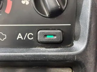 2001 Honda Acty Truck — White 4WD Kei Trucks, photo 13 of 27