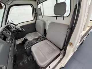 2001 Subaru Sambar Truck — White 2WD Kei Trucks, photo 12 of 27