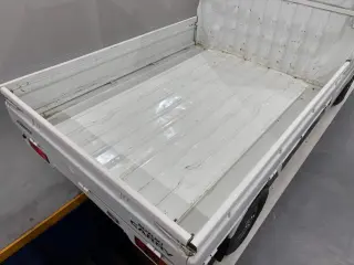 2001 Suzuki Carry Truck — White 4WD Kei Trucks, photo 5 of 24