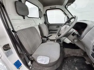 2001 Suzuki Carry Truck — White 4WD Kei Trucks, photo 9 of 26