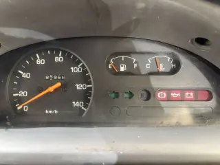 1990 Daihatsu Mira Walkthrough Van, right-hand drive Japanese import, stock KTD-0881 (photo 7)