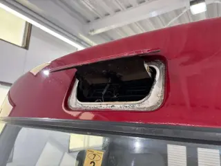Red 1990 Daihatsu Mira Walkthrough Van 2WD JDM van for sale, stock KTD-0881 (photo 13)