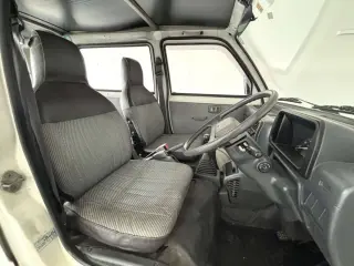 White 1993 Daihatsu Hijet Van 2WD JDM van for sale, stock KTD-0883 (photo 9)