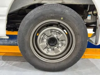 1993 Mitsubishi Minicab Van, right-hand drive Japanese import, stock KTD-0885 (photo 27)