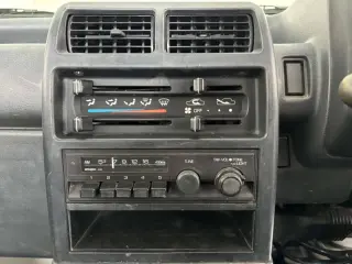 1993 Mitsubishi Minicab Van, right-hand drive Japanese import, stock KTD-0886 (photo 11)