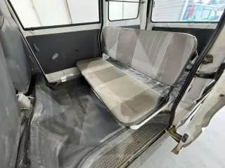 1993 Mitsubishi Minicab Van, right-hand drive Japanese import, stock KTD-0886 (photo 15)