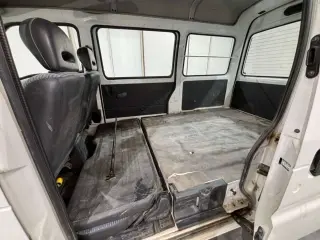 1995 Suzuki Every Van — White 4WD JDM Vans, photo 19 of 35