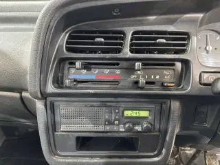1995 Suzuki Every Van — White 4WD JDM Vans, photo 11 of 35