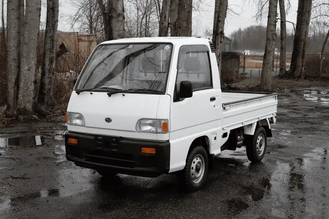 1994 Subaru Sambar Special — White 4WD Kei Trucks, photo 1 of 10