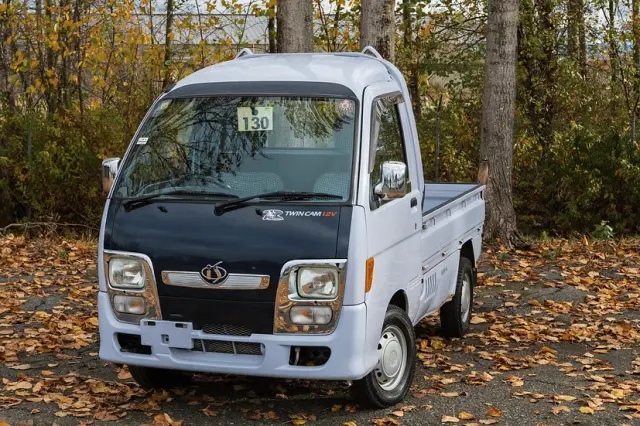 1997 Daihatsu Hijet IS Twin Cam 4WD kei truck for sale, stock KTD-0068